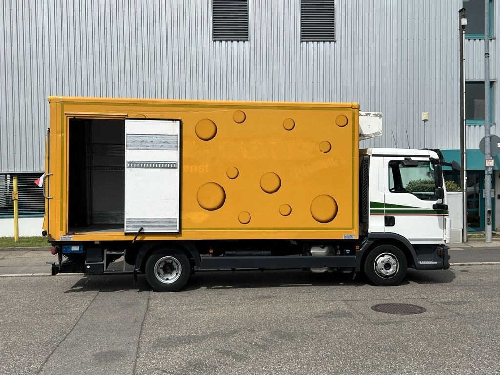 Furgoneta frigorifica MAN TGL 8.220 Kühlkoffer 5,26m LBW Klima Luftgef. MAN TGL 8.220 Kühlkoffer 5,26m LBW Klima Luftgef.: foto 9 Furgoneta frigorifica MAN TGL 8.220 Kühlkoffer 5,26m LBW Klima Luftgef. MAN TGL 8.220 Kühlkoffer 5,26m LBW Klima Luftgef.: foto 9