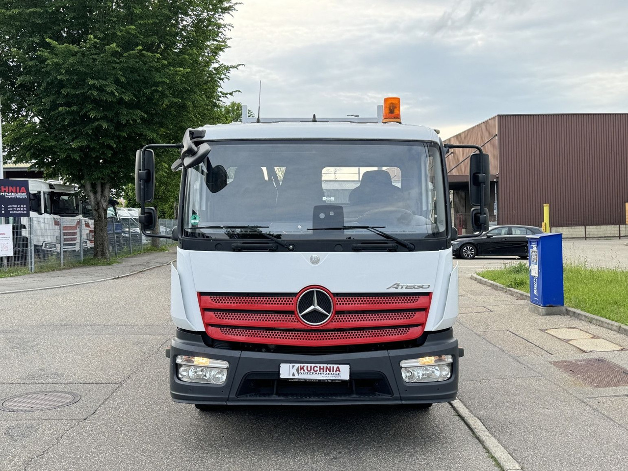Mercedes-Benz Atego 1223 K Dreiseitenkipper 2xAHK 3-Sitze E6 - Camión volquete: foto 3 Mercedes-Benz Atego 1223 K Dreiseitenkipper 2xAHK 3-Sitze E6 - Camión volquete: foto 3