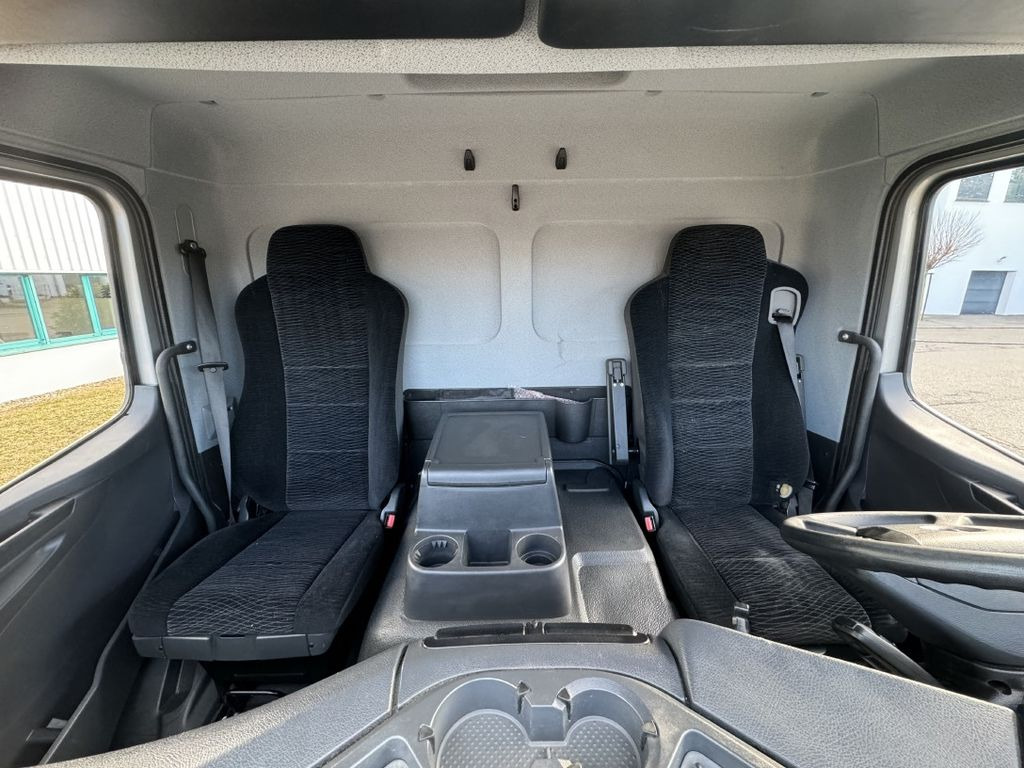Furgoneta con caja de lona Mercedes-Benz Atego 823L Pritsche 7,2m LBW Klima Automatik: foto 19