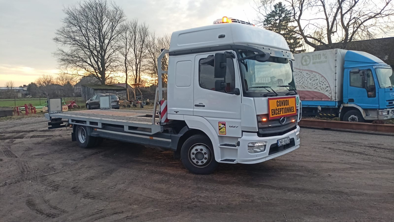 Mercedes-Benz Atego 1227 - Camión portavehículos: foto 2 Mercedes-Benz Atego 1227 - Camión portavehículos: foto 2