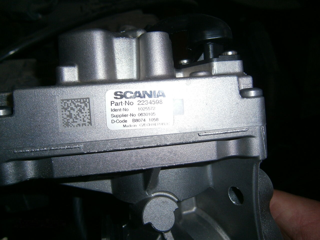 Scania S R N G truck - Colector de admisión para Camión: foto 1 Scania S R N G truck - Colector de admisión para Camión: foto 1