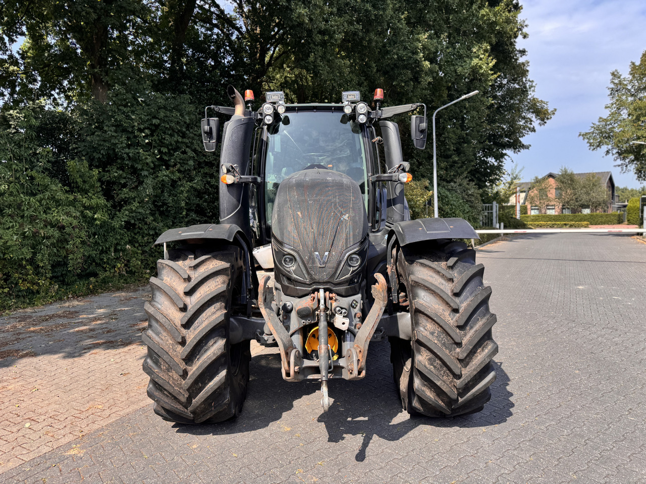VALTRA T214 Direct - Tractor: foto 4 VALTRA T214 Direct - Tractor: foto 4