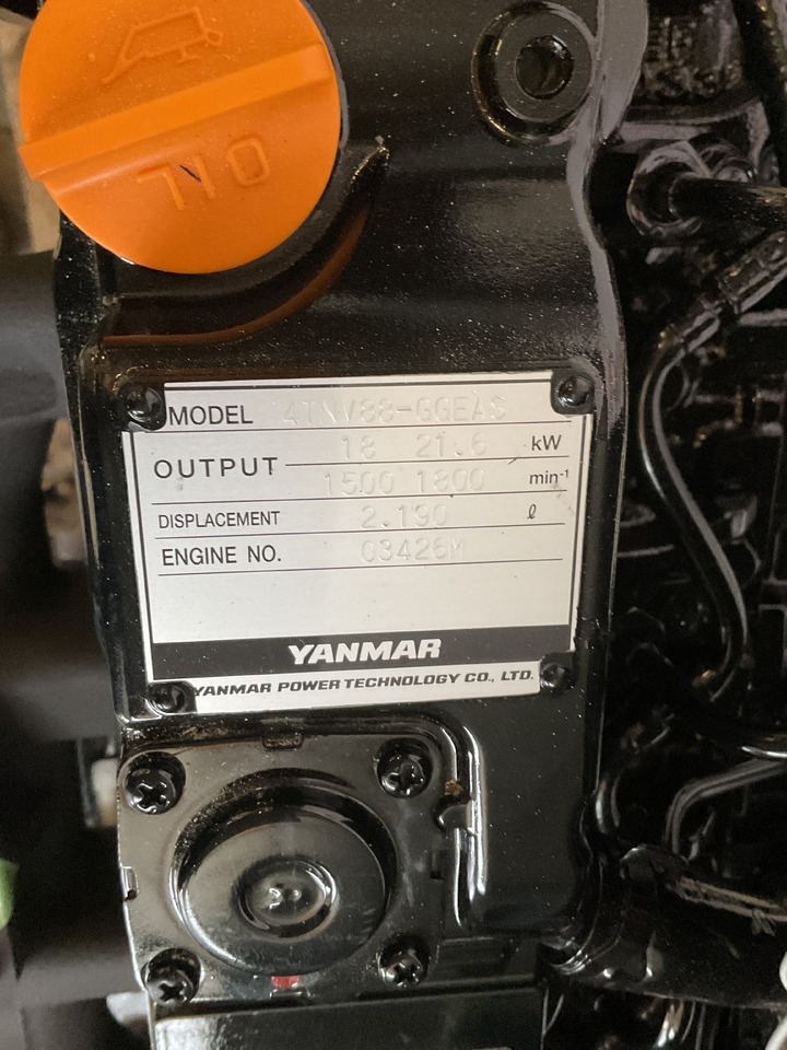 Yanmar 4TNV88 - Motor: foto 4 Yanmar 4TNV88 - Motor: foto 4