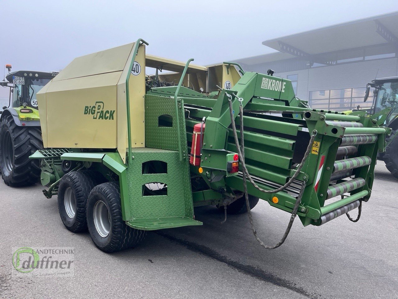 Krone Big Pack 127 - Empacadora de pacas cuadradas: foto 2 Krone Big Pack 127 - Empacadora de pacas cuadradas: foto 2