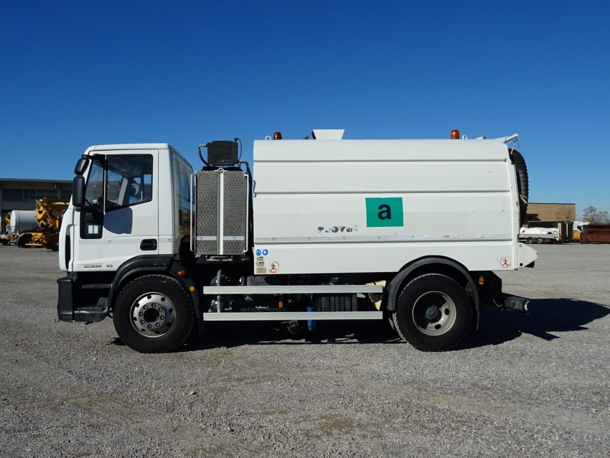 IVECO EUROCARGO 150E22 - Barredora vial: foto 4 IVECO EUROCARGO 150E22 - Barredora vial: foto 4