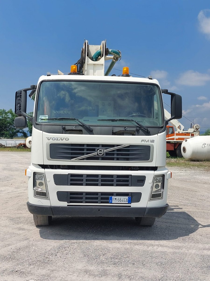 VOLVO FM12 380 COIME 36M - Bomba de hormigón: foto 3 VOLVO FM12 380 COIME 36M - Bomba de hormigón: foto 3