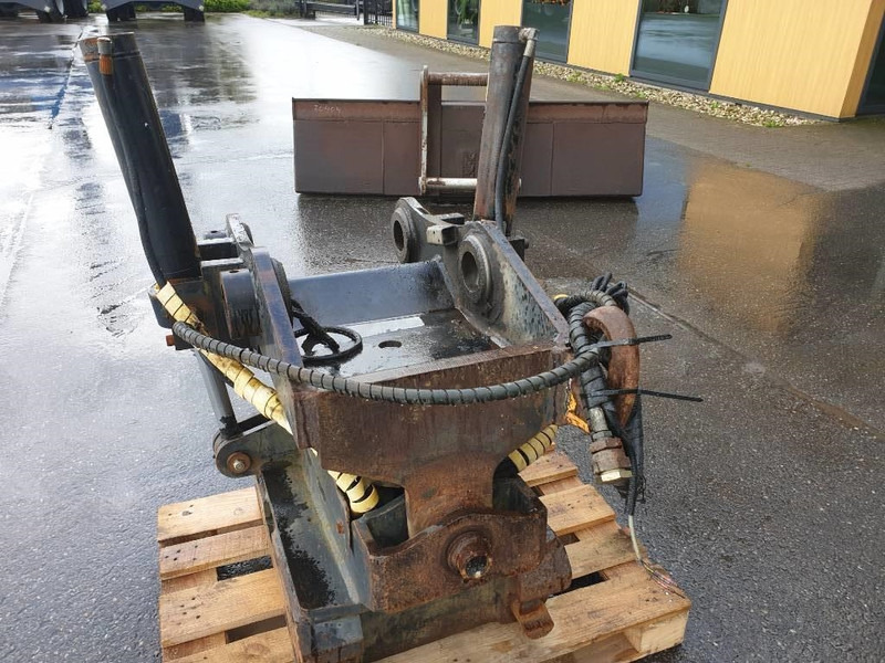 Engcon Tilting Coupler - Acoplamiento rápido para Maquinaria de construcción: foto 4 Engcon Tilting Coupler - Acoplamiento rápido para Maquinaria de construcción: foto 4