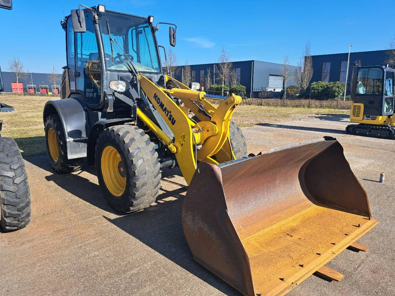 Komatsu WA100-8E0 - Cargadora de ruedas: foto 2 Komatsu WA100-8E0 - Cargadora de ruedas: foto 2