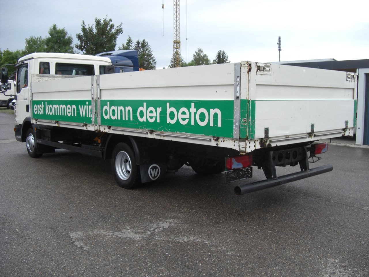 MAN 8180L Pritsche MAN 8180L Pritsche - Caja abierta furgoneta: foto 4 MAN 8180L Pritsche MAN 8180L Pritsche - Caja abierta furgoneta: foto 4