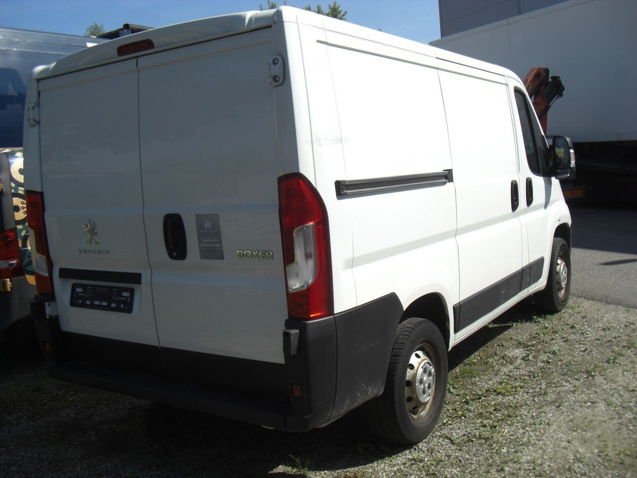 Peugeot BOXER 2,0 KURZ/NIEDRIG - Furgoneta pequeña: foto 4 Peugeot BOXER 2,0 KURZ/NIEDRIG - Furgoneta pequeña: foto 4