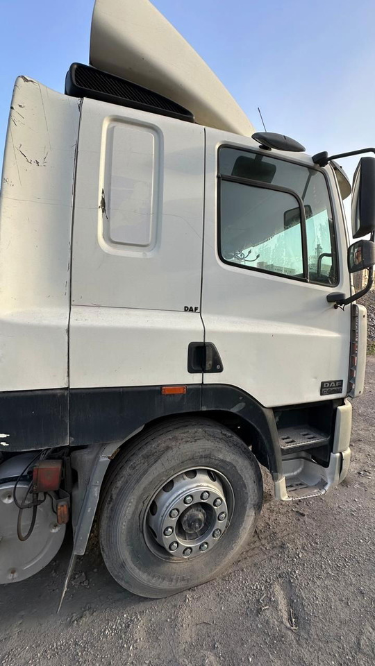 DAF CF 85.430 Tractor head - Cabeza tractora: foto 4 DAF CF 85.430 Tractor head - Cabeza tractora: foto 4