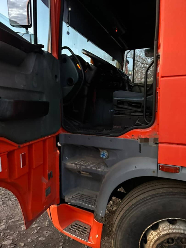 DAF XF 95.430 Tractor head - Cabeza tractora: foto 4 DAF XF 95.430 Tractor head - Cabeza tractora: foto 4