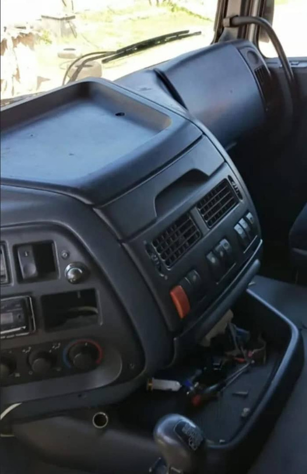 DAF XF 95 - Cabeza tractora: foto 5 DAF XF 95 - Cabeza tractora: foto 5