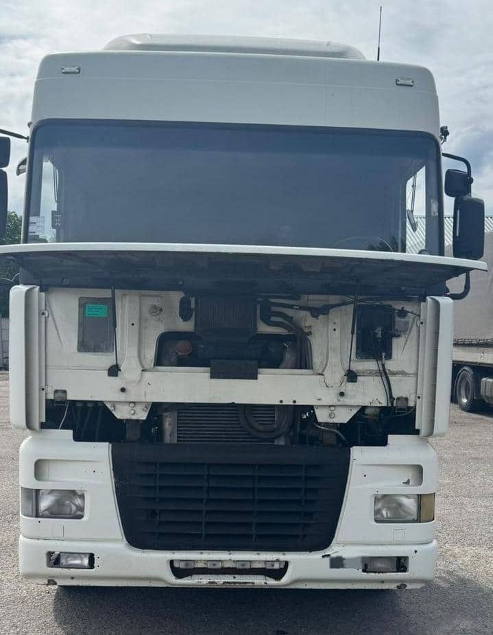 DAF XF 95 Tractor unit - Cabeza tractora: foto 5 DAF XF 95 Tractor unit - Cabeza tractora: foto 5