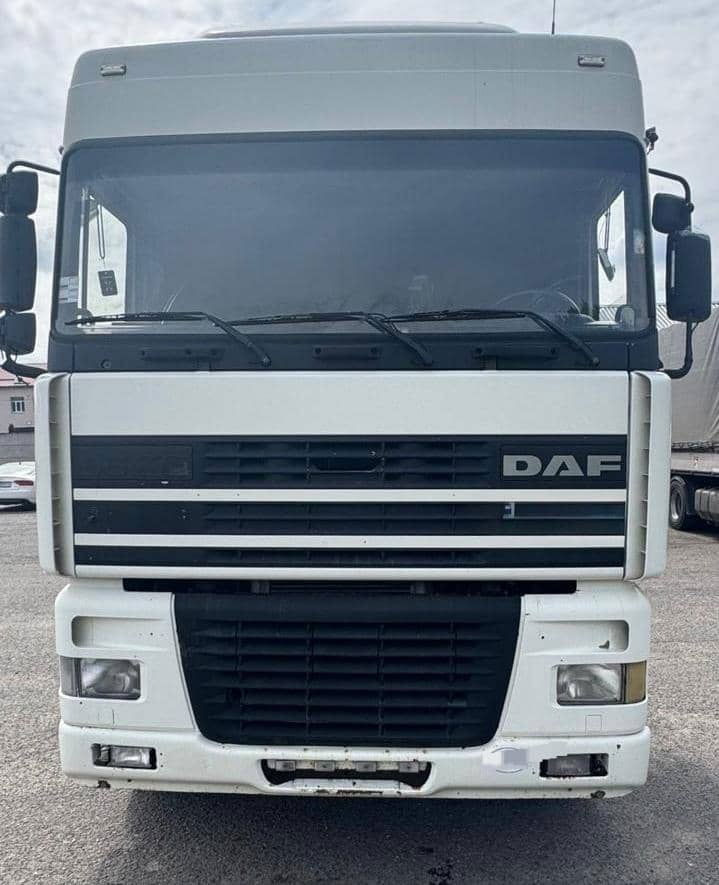 DAF XF 95 Tractor unit - Cabeza tractora: foto 1 DAF XF 95 Tractor unit - Cabeza tractora: foto 1