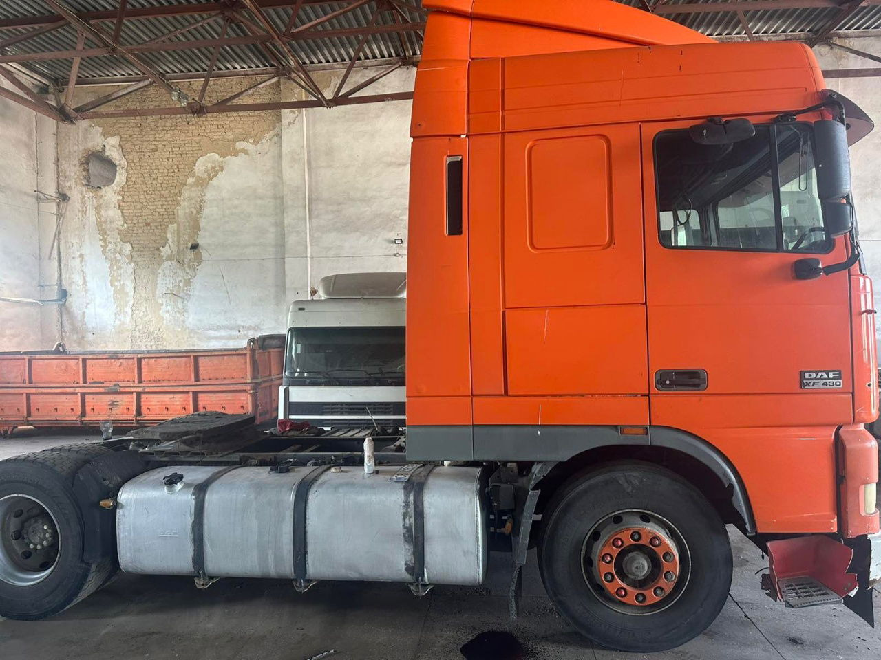 DAF XF 95 Tractor unit - Cabeza tractora: foto 2 DAF XF 95 Tractor unit - Cabeza tractora: foto 2