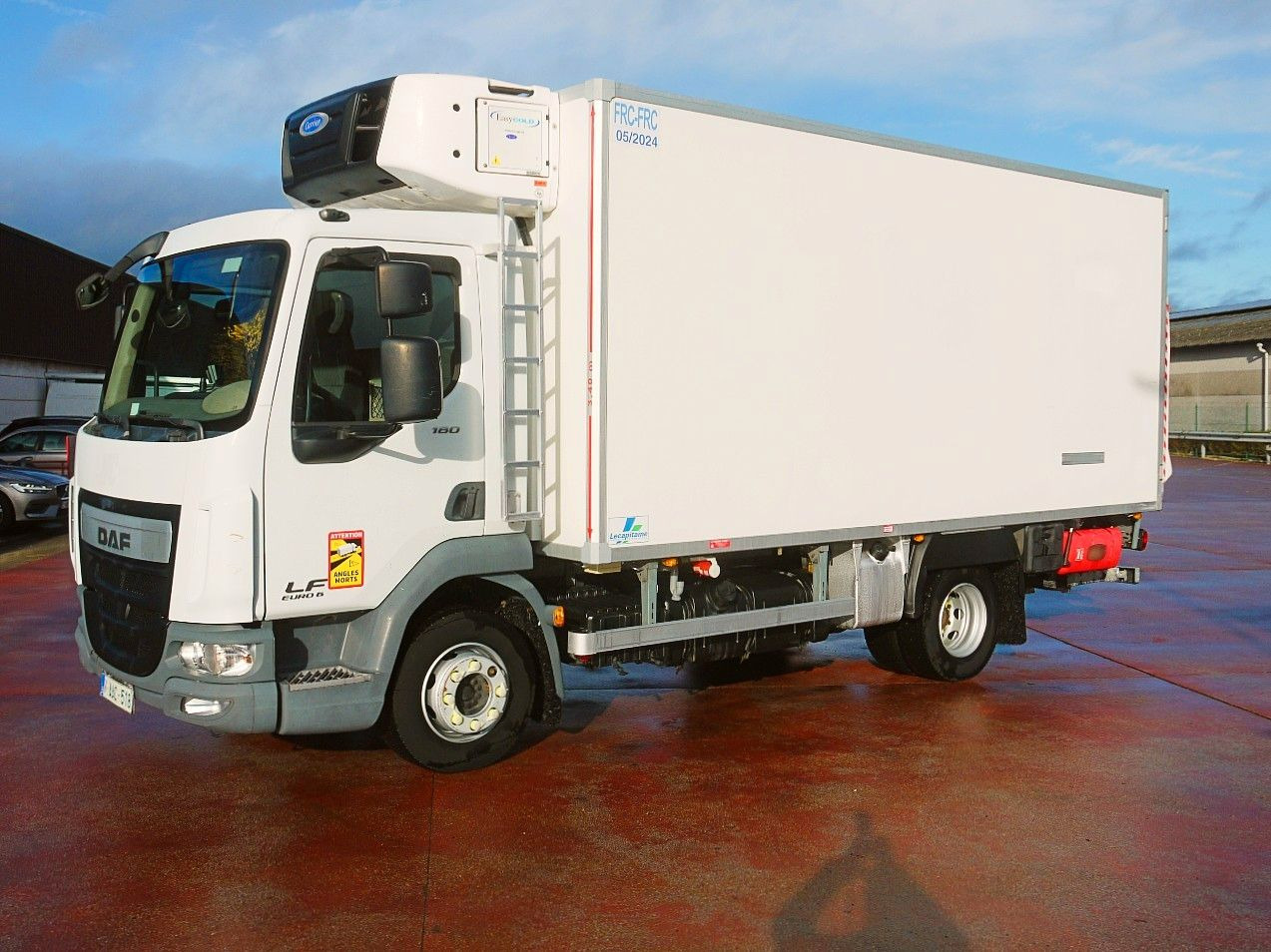 DAF LF 180 .10 KUHLKOFFER CARRIER SUPRA 750MT AIRCO - Camión frigorífico: foto 4 DAF LF 180 .10 KUHLKOFFER CARRIER SUPRA 750MT AIRCO - Camión frigorífico: foto 4