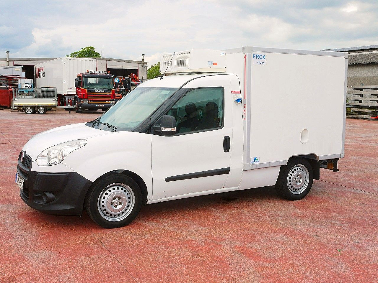Fiat DOBLO 1.3 KUHLKOFFER RELEC FROID TR 22 -20C - Furgoneta frigorifica: foto 3 Fiat DOBLO 1.3 KUHLKOFFER RELEC FROID TR 22 -20C - Furgoneta frigorifica: foto 3