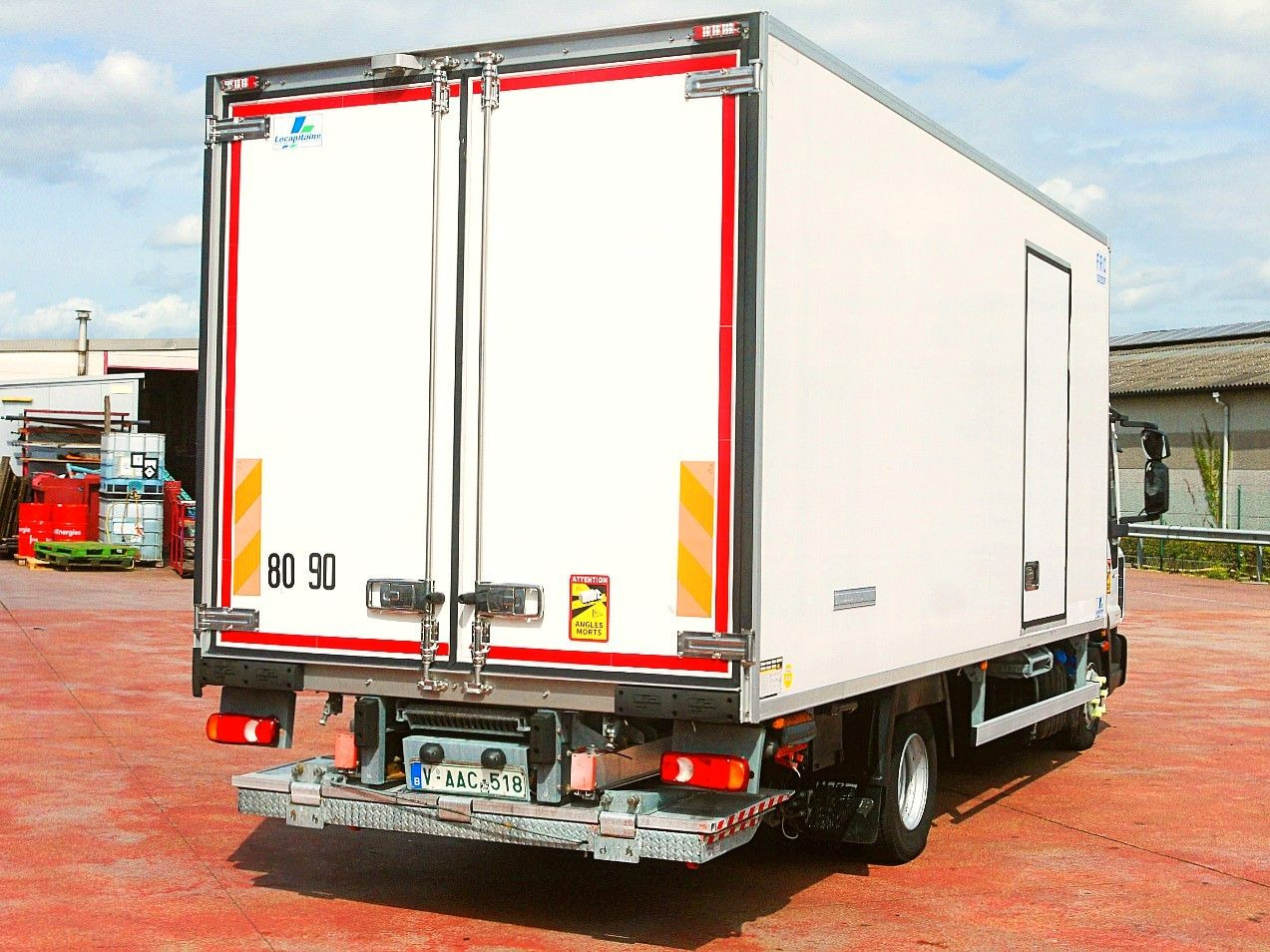 Camión frigorífico Iveco 100E19 KUHLKOFFER CARRIER SUPRA 550 luft fed A/C: foto 6