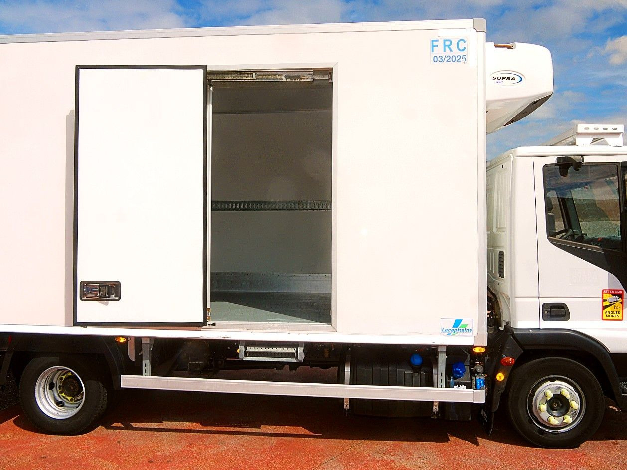 Camión frigorífico Iveco 100E19 KUHLKOFFER CARRIER SUPRA 550 luft fed A/C: foto 11