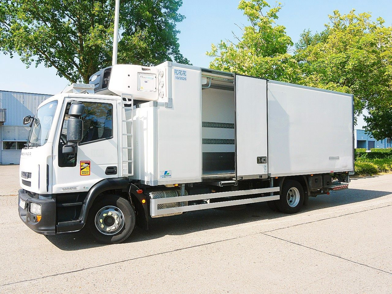 Iveco 140E19 EUROCARGO KUHLKOFFER CARRIER SUPRA 1250MT - Camión frigorífico: foto 3 Iveco 140E19 EUROCARGO KUHLKOFFER CARRIER SUPRA 1250MT - Camión frigorífico: foto 3