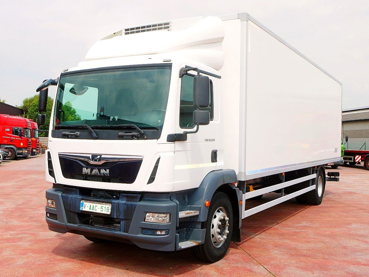 MAN TGM 18.250 KUHLKOFFER THERMOKING V800 MT A/C - Camión frigorífico: foto 5 MAN TGM 18.250 KUHLKOFFER THERMOKING V800 MT A/C - Camión frigorífico: foto 5
