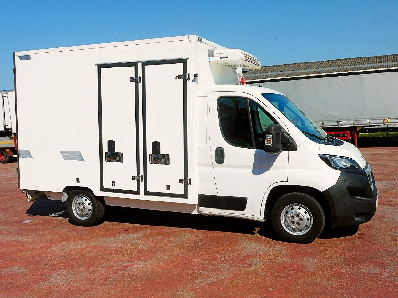 Peugeot BOXER KUHLKOFFER THERMOKING V200 MULTI -20C A/C - Furgoneta frigorifica: foto 3 Peugeot BOXER KUHLKOFFER THERMOKING V200 MULTI -20C A/C - Furgoneta frigorifica: foto 3