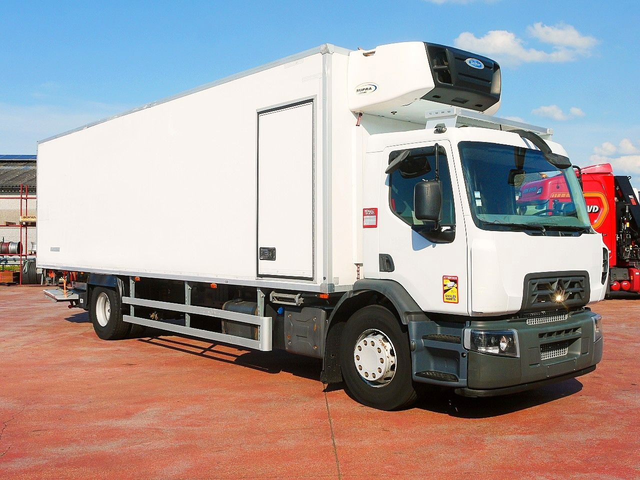 Renault D19 280 KUHLKOFFER CARRIER SUPRA 1150 MT - Camión frigorífico: foto 2 Renault D19 280 KUHLKOFFER CARRIER SUPRA 1150 MT - Camión frigorífico: foto 2