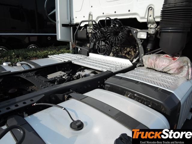 Mercedes-Benz Actros 1848 LS - Cabeza tractora: foto 2 Mercedes-Benz Actros 1848 LS - Cabeza tractora: foto 2