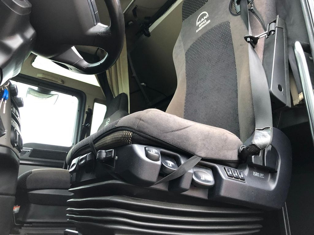 Cabeza tractora MAN TGX 41.640 8x4 Euro 6,Schwerlast 250t: foto 15 Cabeza tractora MAN TGX 41.640 8x4 Euro 6,Schwerlast 250t: foto 15