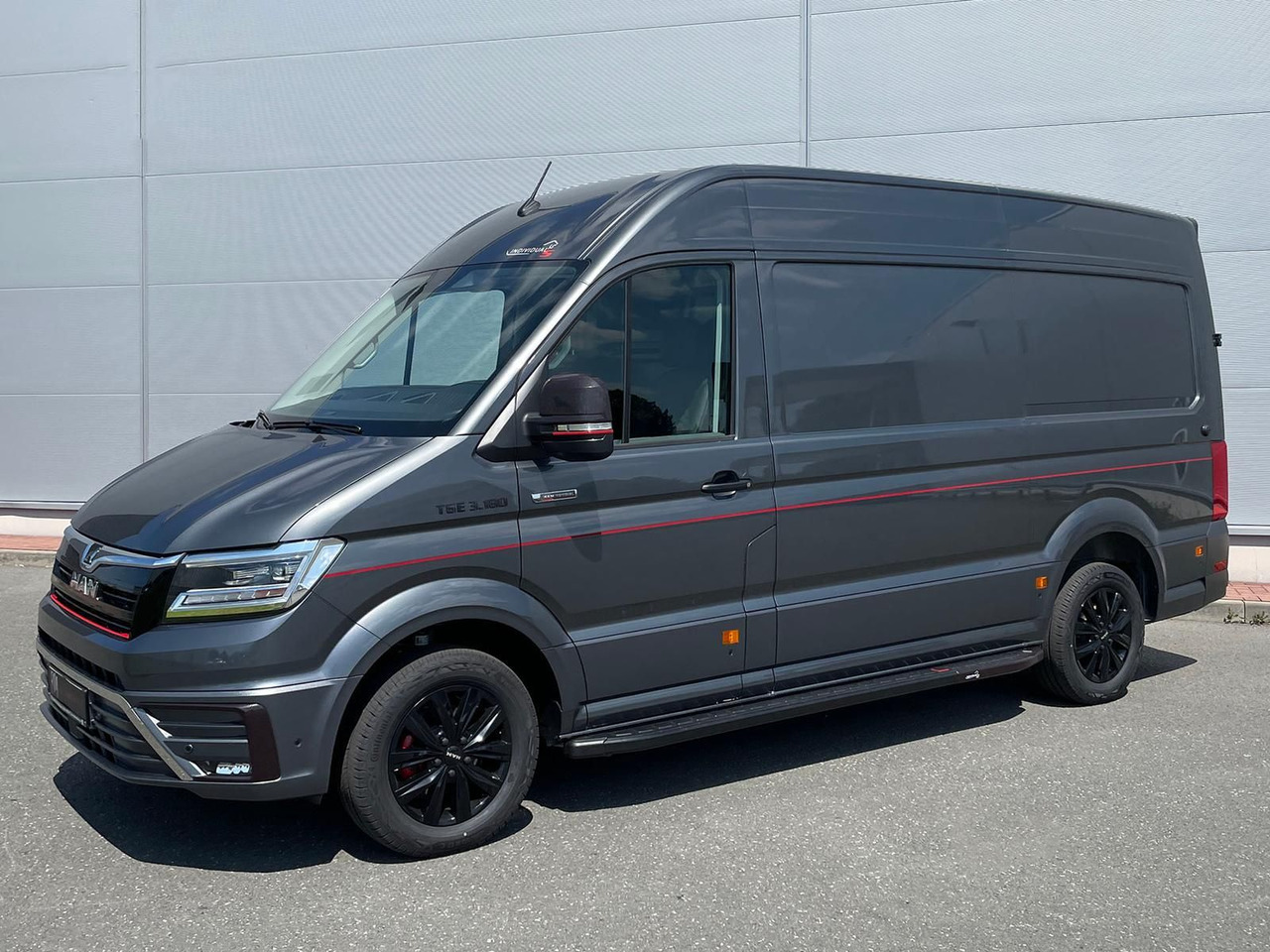 MAN TGE 3.180 L3H3 Kasten 4x4 Individual Lion S ACC - Furgoneta: foto 1 MAN TGE 3.180 L3H3 Kasten 4x4 Individual Lion S ACC - Furgoneta: foto 1