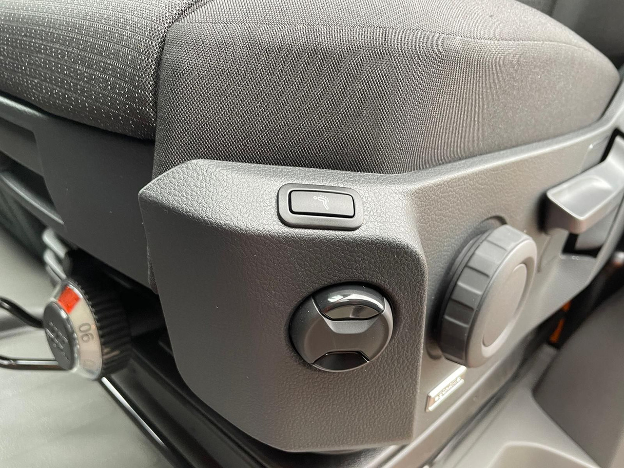 Furgón MAN TGE 3.180 Kasten L3H2 ACC LED STANDHZ NAVI: foto 30 Furgón MAN TGE 3.180 Kasten L3H2 ACC LED STANDHZ NAVI: foto 30