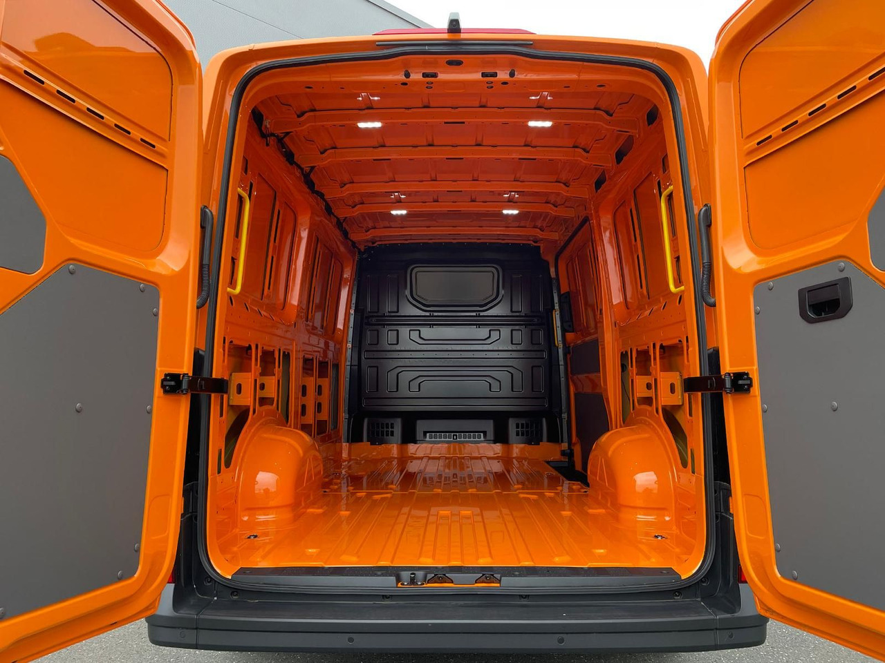 Furgón MAN TGE 3.180 Kasten L3H2 ACC LED STANDHZ NAVI: foto 34 Furgón MAN TGE 3.180 Kasten L3H2 ACC LED STANDHZ NAVI: foto 34