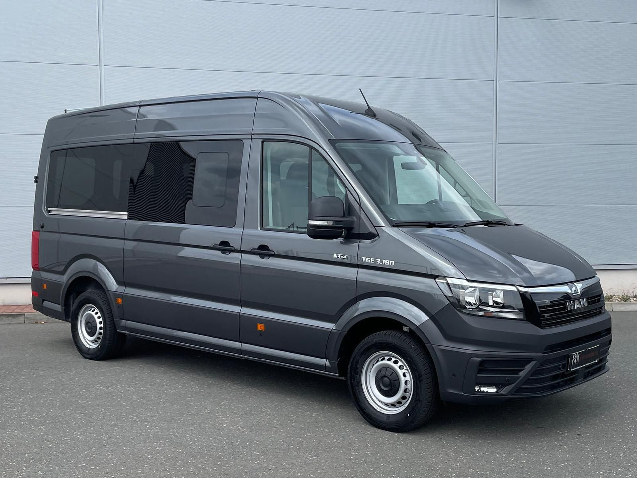 MAN TGE 3.180 Kombi L3H2 4x4 TEMPOMAT KAMERA 8-SITZE - Minibús, Furgoneta de pasajeros: foto 2 MAN TGE 3.180 Kombi L3H2 4x4 TEMPOMAT KAMERA 8-SITZE - Minibús, Furgoneta de pasajeros: foto 2