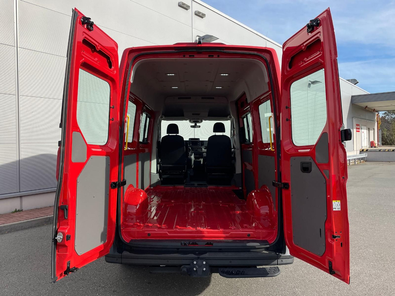 Furgoneta de pasajeros MAN TGE 3.180 L3H3 4x4 FEUERWEHR LED TEMPOMAT: foto 32