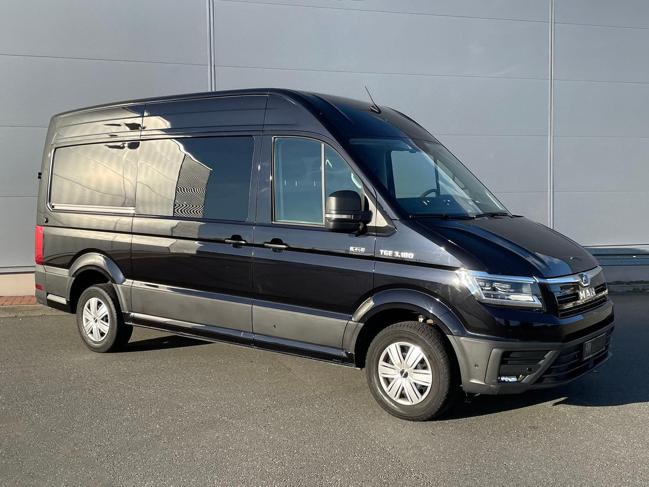 MAN TGE 3.180 L3H3 MIXTO 4x4 AUTOM DIFF AHK ACC NAV - Furgón, Furgoneta combi: foto 2 MAN TGE 3.180 L3H3 MIXTO 4x4 AUTOM DIFF AHK ACC NAV - Furgón, Furgoneta combi: foto 2