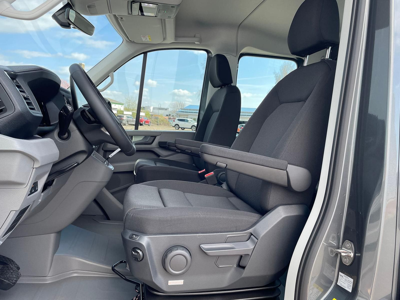 Caja abierta furgoneta, Furgoneta combi MAN TGE 3.180 Pritsche DOKA MR 4x4 ACC LED DIFF-SPER: foto 10 Caja abierta furgoneta, Furgoneta combi MAN TGE 3.180 Pritsche DOKA MR 4x4 ACC LED DIFF-SPER: foto 10