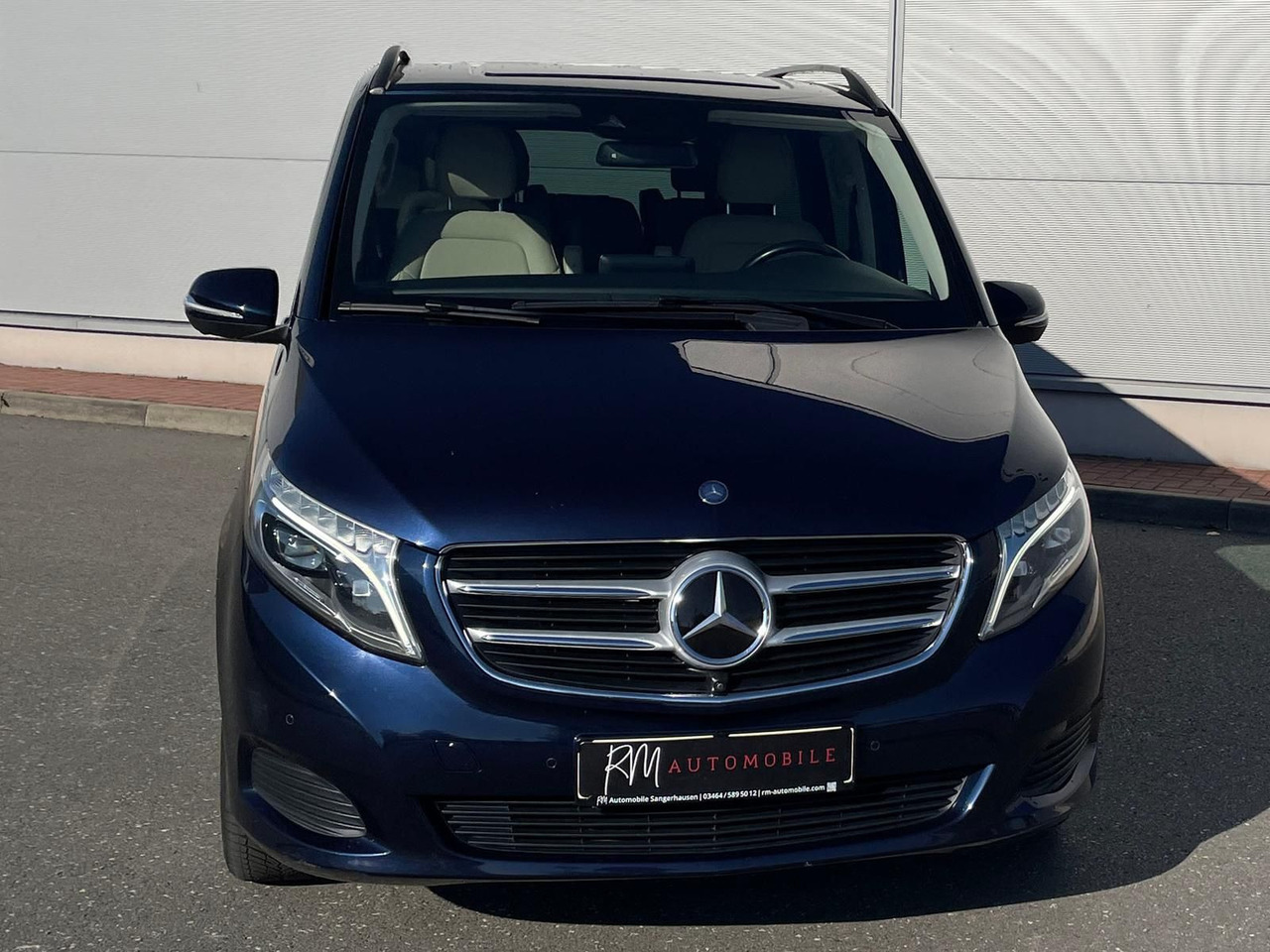 Mercedes-Benz V 250 d Avantgarde 360°KAMERA LED ALLRAD - Furgoneta de pasajeros: foto 3 Mercedes-Benz V 250 d Avantgarde 360°KAMERA LED ALLRAD - Furgoneta de pasajeros: foto 3