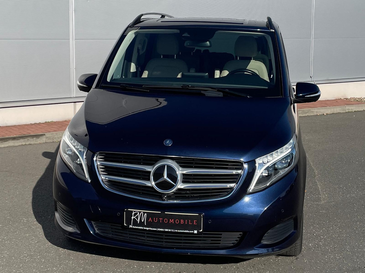 Mercedes-Benz V 250 d Avantgarde 360°KAMERA LED ALLRAD - Furgoneta de pasajeros: foto 4 Mercedes-Benz V 250 d Avantgarde 360°KAMERA LED ALLRAD - Furgoneta de pasajeros: foto 4