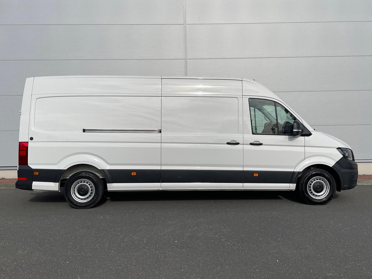 Volkswagen Crafter Kasten 35 L4H3 Autom. NAVI KAMERA KLIMA - Furgoneta de pasajeros: foto 5 Volkswagen Crafter Kasten 35 L4H3 Autom. NAVI KAMERA KLIMA - Furgoneta de pasajeros: foto 5