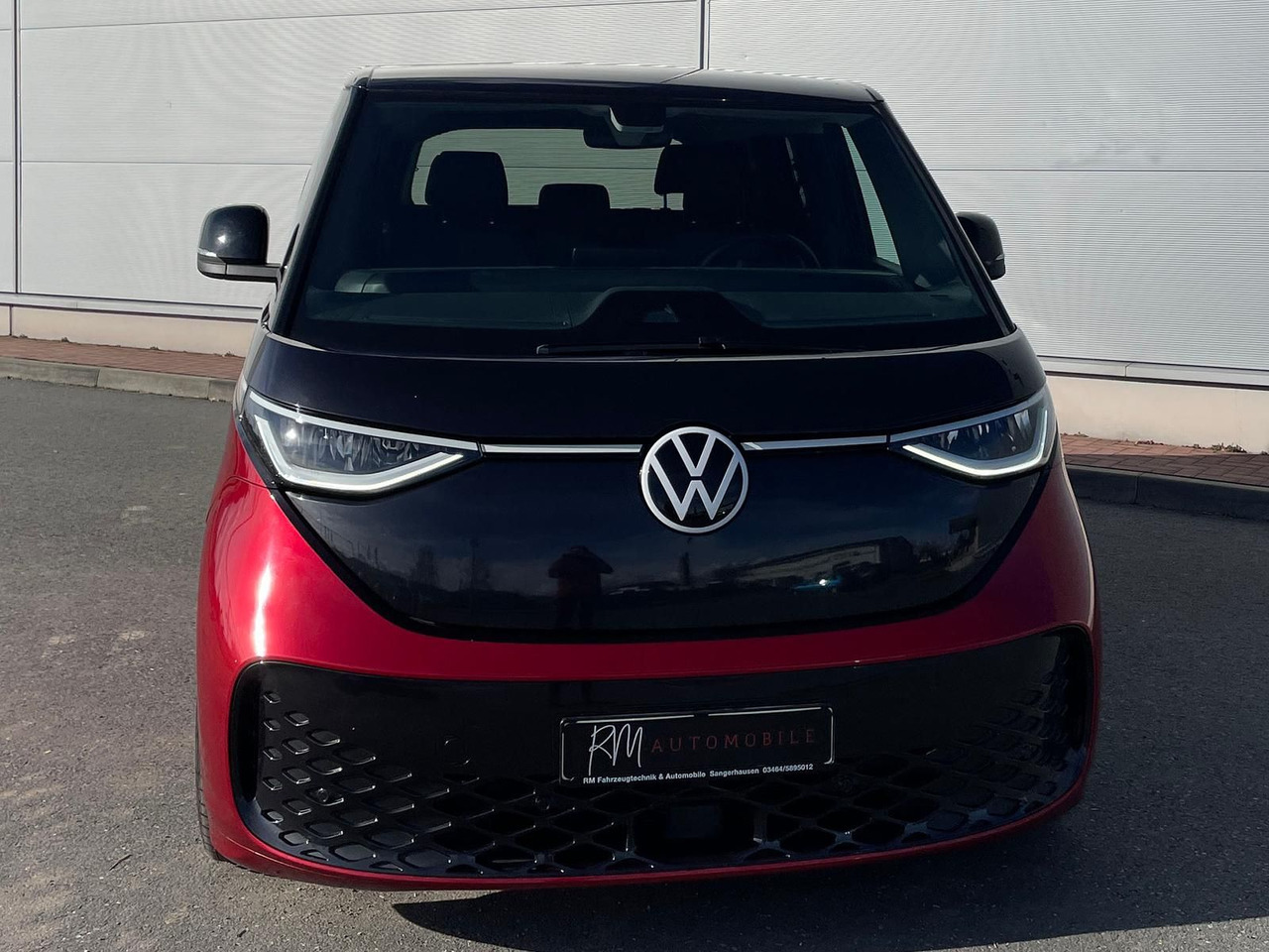 Volkswagen ID.Buzz KW Fahrwerk LM Felgen KLIMA PDC ACC DAB - Furgoneta de pasajeros, Furgoneta eléctrica: foto 4 Volkswagen ID.Buzz KW Fahrwerk LM Felgen KLIMA PDC ACC DAB - Furgoneta de pasajeros, Furgoneta eléctrica: foto 4