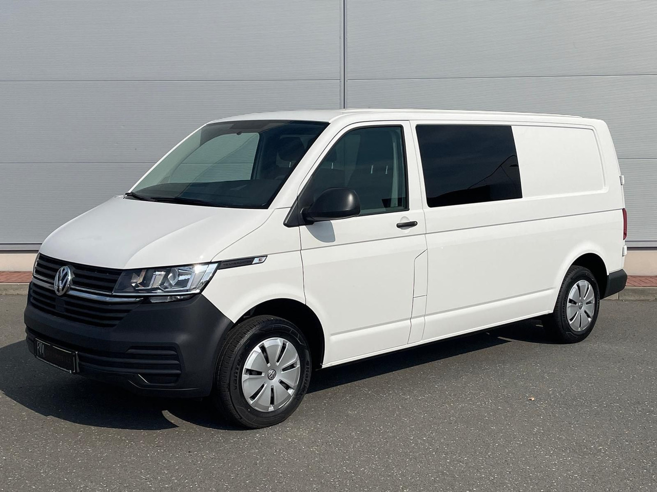 Volkswagen T6.1 Transporter MIXTO LR 2.0 TDI KLIMA PDC - Furgón, Furgoneta combi: foto 1 Volkswagen T6.1 Transporter MIXTO LR 2.0 TDI KLIMA PDC - Furgón, Furgoneta combi: foto 1