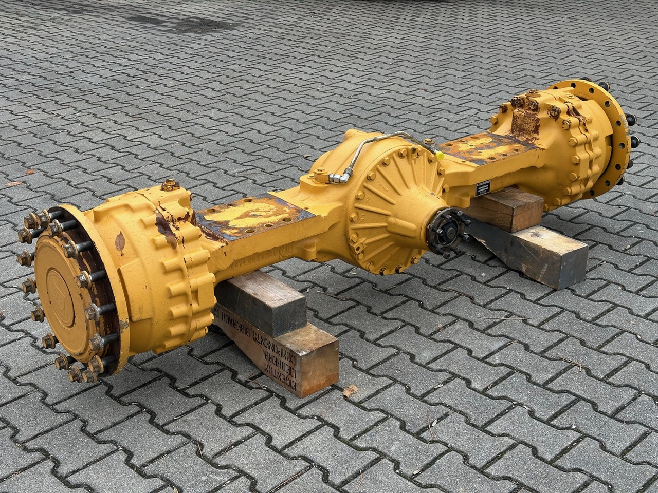 LIEBHERR Original Hinterachse-Planetenstarrachse Typ:MT-L3085. ID-Nr.10022957 – ID-Nr.10425800. L544-443, L544-445, L550-456, L554-453, L556-454. #10425800.1789310# - Eje posterior para Cargadora de ruedas: foto 2 LIEBHERR Original Hinterachse-Planetenstarrachse Typ:MT-L3085. ID-Nr.10022957 – ID-Nr.10425800. L544-443, L544-445, L550-456, L554-453, L556-454. #10425800.1789310# - Eje posterior para Cargadora de ruedas: foto 2