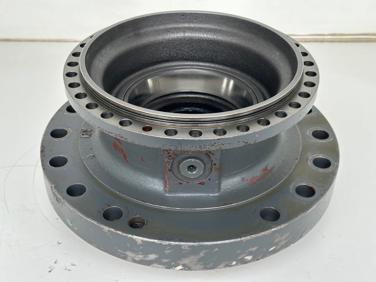 Liebherr Abtriebswellengehäuse ID-Nr.90018934. A924 HL, A924, LH30 C, LH30 M, LH35 M, LH35 MT, R922. #ABTR.GEH.0767#0764# - Reductor de giro para Maquinaria de construcción: foto 1 Liebherr Abtriebswellengehäuse ID-Nr.90018934. A924 HL, A924, LH30 C, LH30 M, LH35 M, LH35 MT, R922. #ABTR.GEH.0767#0764# - Reductor de giro para Maquinaria de construcción: foto 1