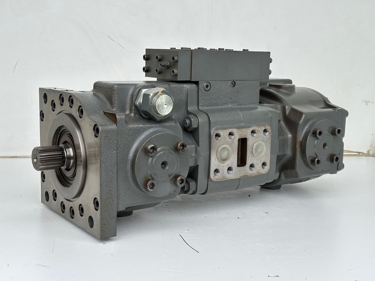Liebherr Hydraulikdoppelpumpe Typ:LPVD 075. ID-Nr.9076806 - ID-Nr.9279749 - ID-Nr.9880487 - ID-Nr.9073988. A902 IND - A904 IND. #9076806.15495# - Bomba hidráulica para Maquinaria de construcción: foto 1 Liebherr Hydraulikdoppelpumpe Typ:LPVD 075. ID-Nr.9076806 - ID-Nr.9279749 - ID-Nr.9880487 - ID-Nr.9073988. A902 IND - A904 IND. #9076806.15495# - Bomba hidráulica para Maquinaria de construcción: foto 1