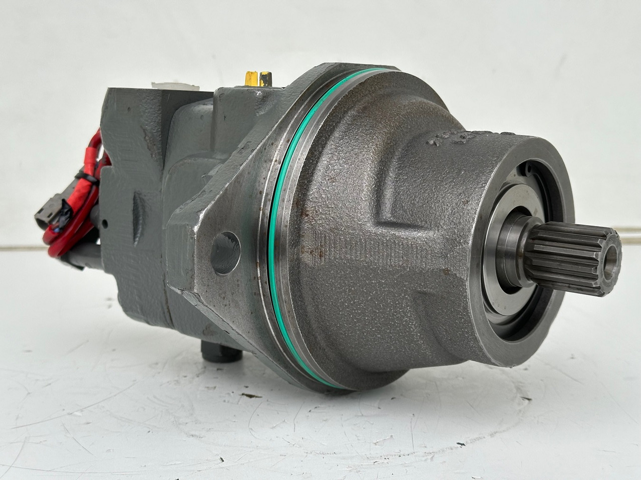 Liebherr Hydraulikeinbaumotor FMF045, ID-Nr.10132702. A924, LH30C, LH30M, LH35M, LH35MT, LH40C, LH40CP, LH40M, LH40MP, LH50CHR, LH50M, LH50MHR, LH50MT. #23.12.01058# - Motor hidráulico para Maquinaria de construcción: foto 2 Liebherr Hydraulikeinbaumotor FMF045, ID-Nr.10132702. A924, LH30C, LH30M, LH35M, LH35MT, LH40C, LH40CP, LH40M, LH40MP, LH50CHR, LH50M, LH50MHR, LH50MT. #23.12.01058# - Motor hidráulico para Maquinaria de construcción: foto 2