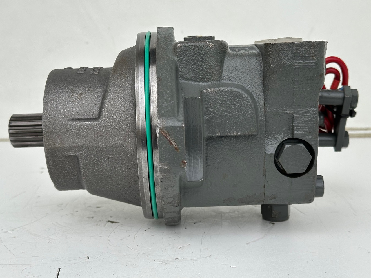 Liebherr Hydraulikeinbaumotor FMF045, ID-Nr.10132702. A924, LH30C, LH30M, LH35M, LH35MT, LH40C, LH40CP, LH40M, LH40MP, LH50CHR, LH50M, LH50MHR, LH50MT. #23.12.01058# - Motor hidráulico para Maquinaria de construcción: foto 5 Liebherr Hydraulikeinbaumotor FMF045, ID-Nr.10132702. A924, LH30C, LH30M, LH35M, LH35MT, LH40C, LH40CP, LH40M, LH40MP, LH50CHR, LH50M, LH50MHR, LH50MT. #23.12.01058# - Motor hidráulico para Maquinaria de construcción: foto 5
