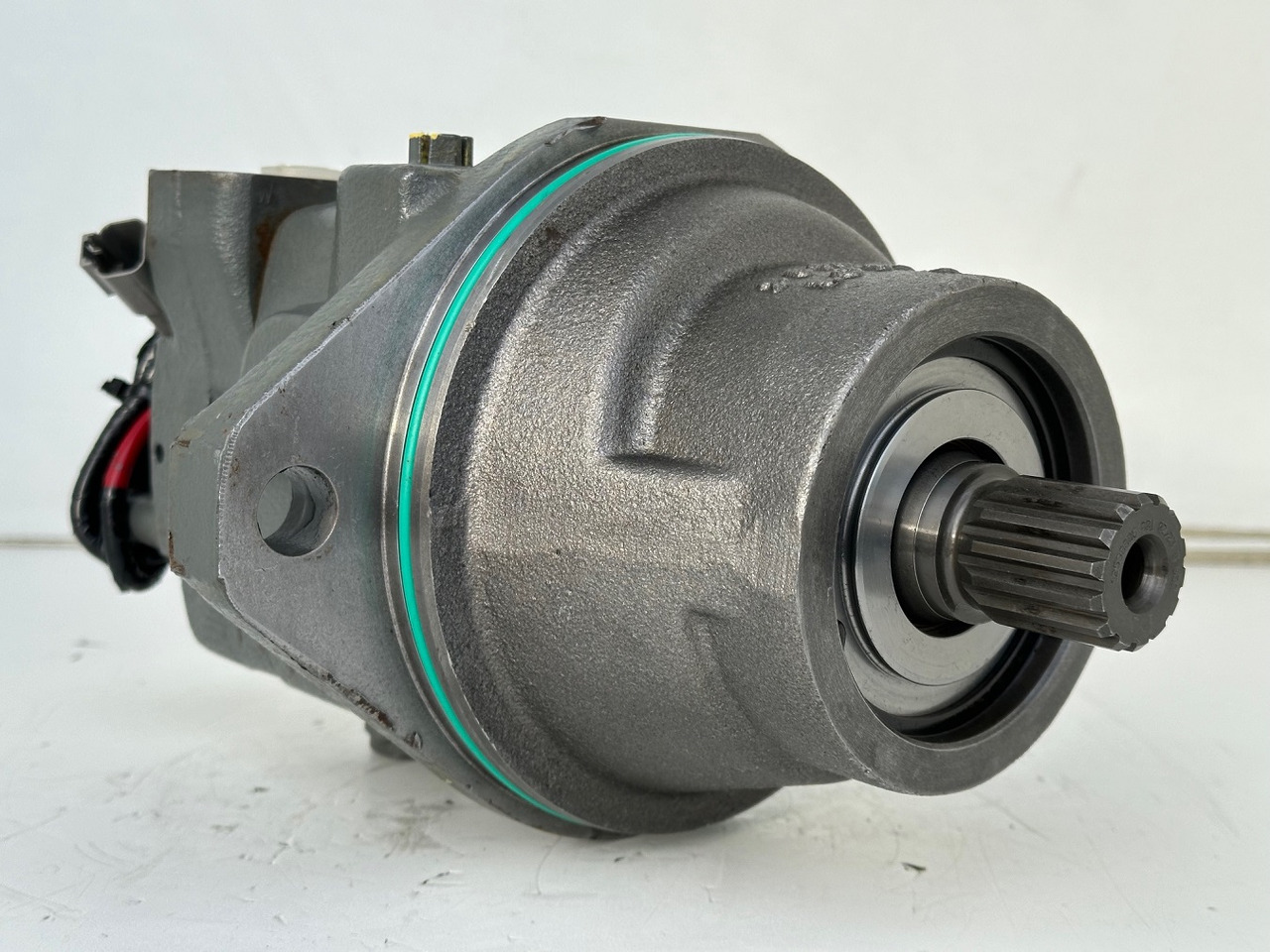 Liebherr Hydraulikeinbaumotor FMF045, ID-Nr.10132702. A924, LH30C, LH30M, LH35M, LH35MT, LH40C, LH40CP, LH40M, LH40MP, LH50CHR, LH50M, LH50MHR, LH50MT. #23.12.01811# - Motor hidráulico para Maquinaria de construcción: foto 2 Liebherr Hydraulikeinbaumotor FMF045, ID-Nr.10132702. A924, LH30C, LH30M, LH35M, LH35MT, LH40C, LH40CP, LH40M, LH40MP, LH50CHR, LH50M, LH50MHR, LH50MT. #23.12.01811# - Motor hidráulico para Maquinaria de construcción: foto 2