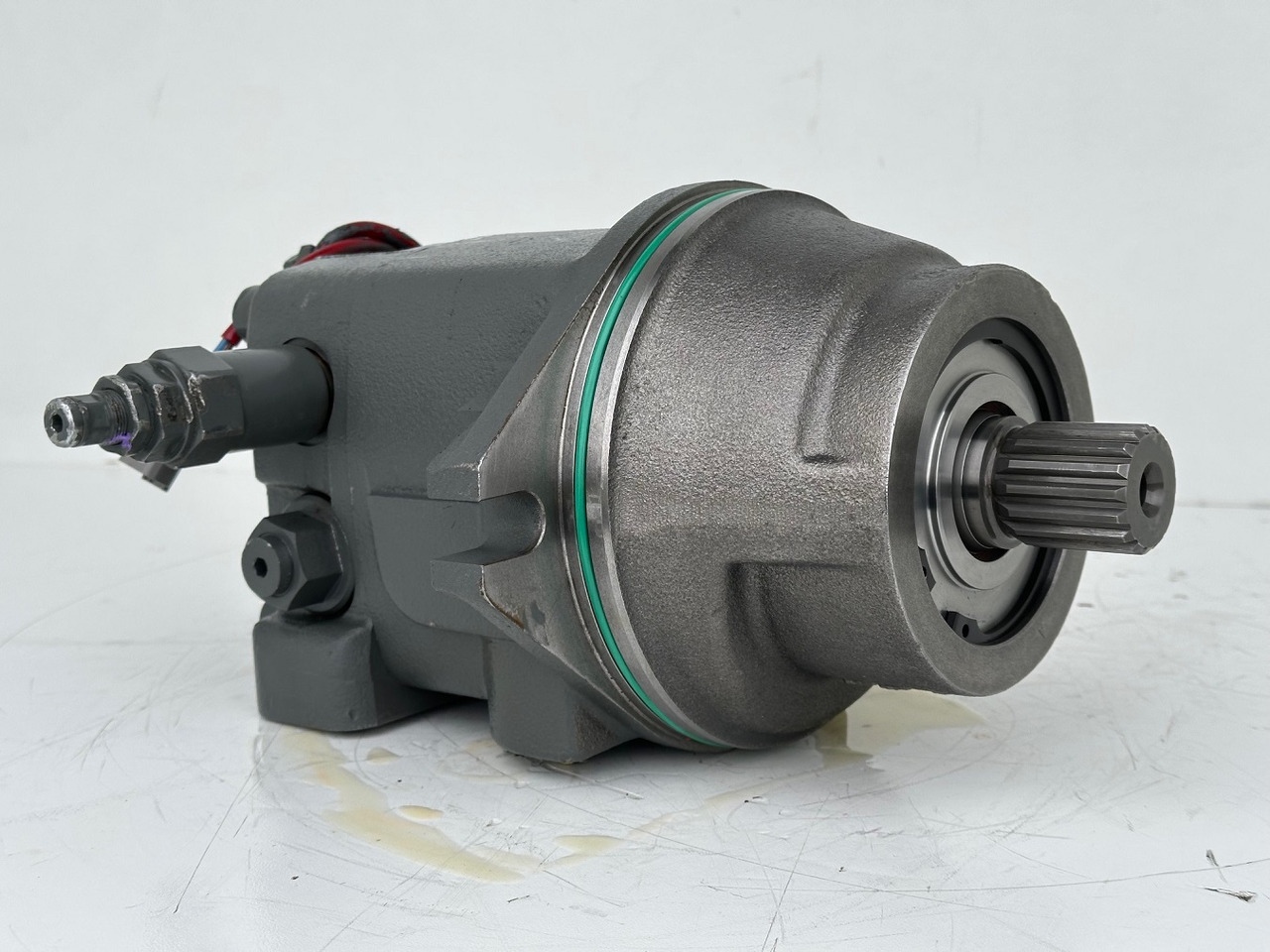 Liebherr Hydraulikeinbaumotor Typ:FMF058. ID-Nr.12483261. SAT275/266. R926 K-LC-1565, R926 K-LC-1827, R930 T-1980. #12483261.00573# - Motor hidráulico para Excavadora de cadenas: foto 4 Liebherr Hydraulikeinbaumotor Typ:FMF058. ID-Nr.12483261. SAT275/266. R926 K-LC-1565, R926 K-LC-1827, R930 T-1980. #12483261.00573# - Motor hidráulico para Excavadora de cadenas: foto 4