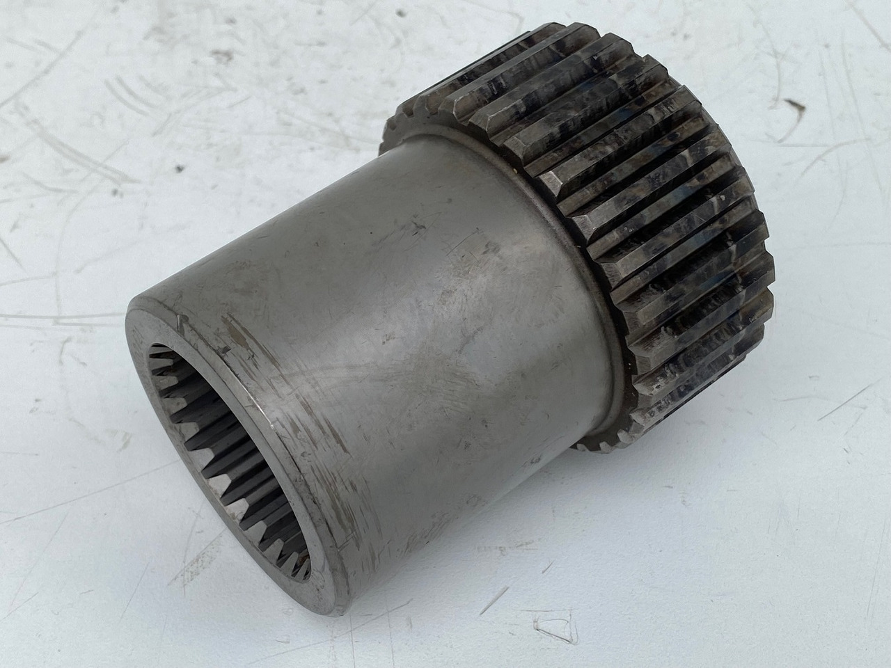 Liebherr Lamellenträger ID-Nr.9443704 - ID-Nr.944370403. FAT600, FAT600P067, FAT600P080. #LAM1005# - Mando final para Excavadora de cadenas: foto 1 Liebherr Lamellenträger ID-Nr.9443704 - ID-Nr.944370403. FAT600, FAT600P067, FAT600P080. #LAM1005# - Mando final para Excavadora de cadenas: foto 1